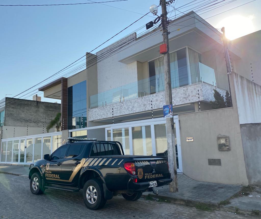 Operacao Distracao PF cumpre mandados de busca e apreensao em Sergipe jogador de futebol financia esquema criminoso