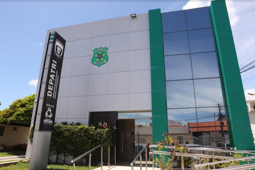 Policia prende suspeitos de aplicar golpe de bilhete premiado com prejuizo de quase R 300 mil