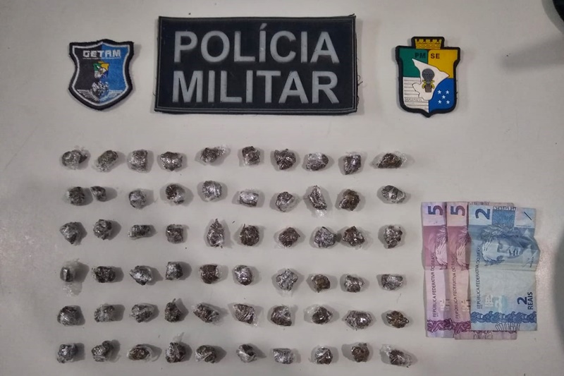 Suspeito de trafico e preso em flagrante com 60 trouxas de maconha
