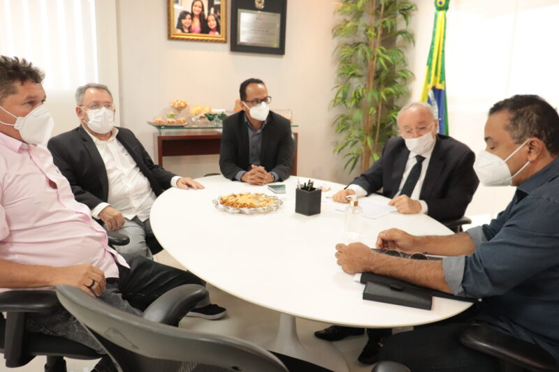 Auditores fiscais pedem apoio ao presidente da Alese para dialogar com Belivaldo Chagas