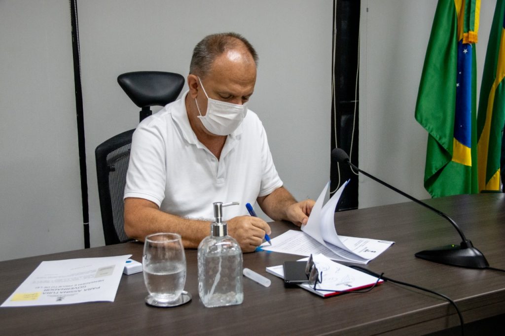 Belivaldo sanciona Lei que cria programa destinado aos orfaos da covid 19 nesta quinta 28