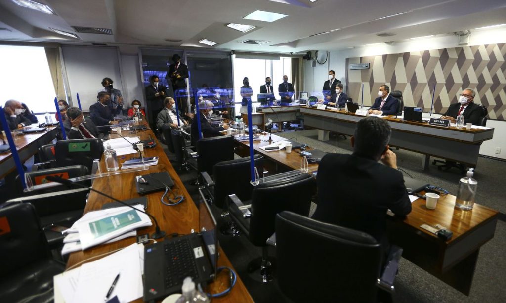 CPI da Pandemia aprova relatorio final e pede 80 indiciamentos