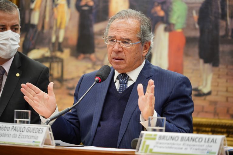 Camara convoca ministro Paulo Guedes para explicar sociedade em offshore de paraiso fiscal
