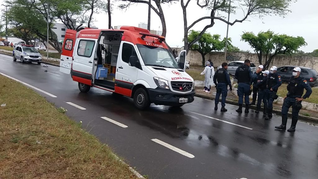 Ciclista morre e outra fica ferida apos acidente na Zona Sul de Aracaju