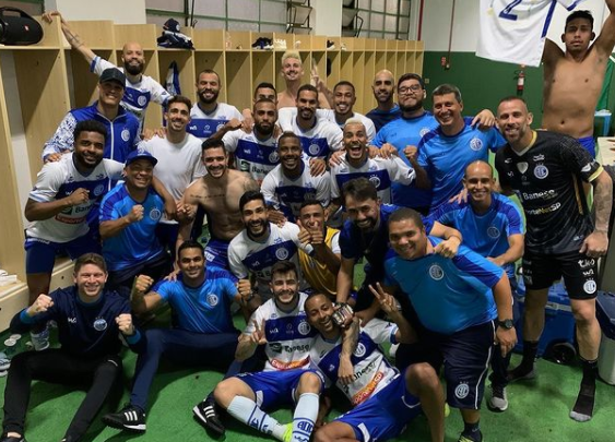 Confianca engata terceira vitoria seguida e mantem esperancas para permanencia na serie B