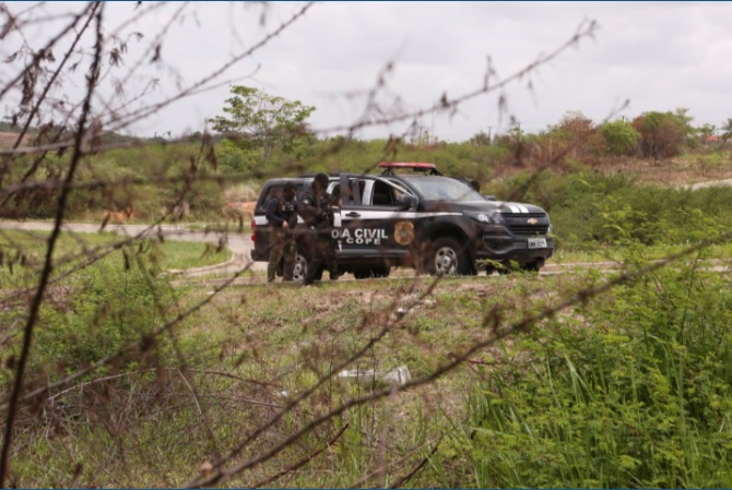 Ex presidiario suspeito de roubos nas praias morre em confronto com a policia em Aracaju