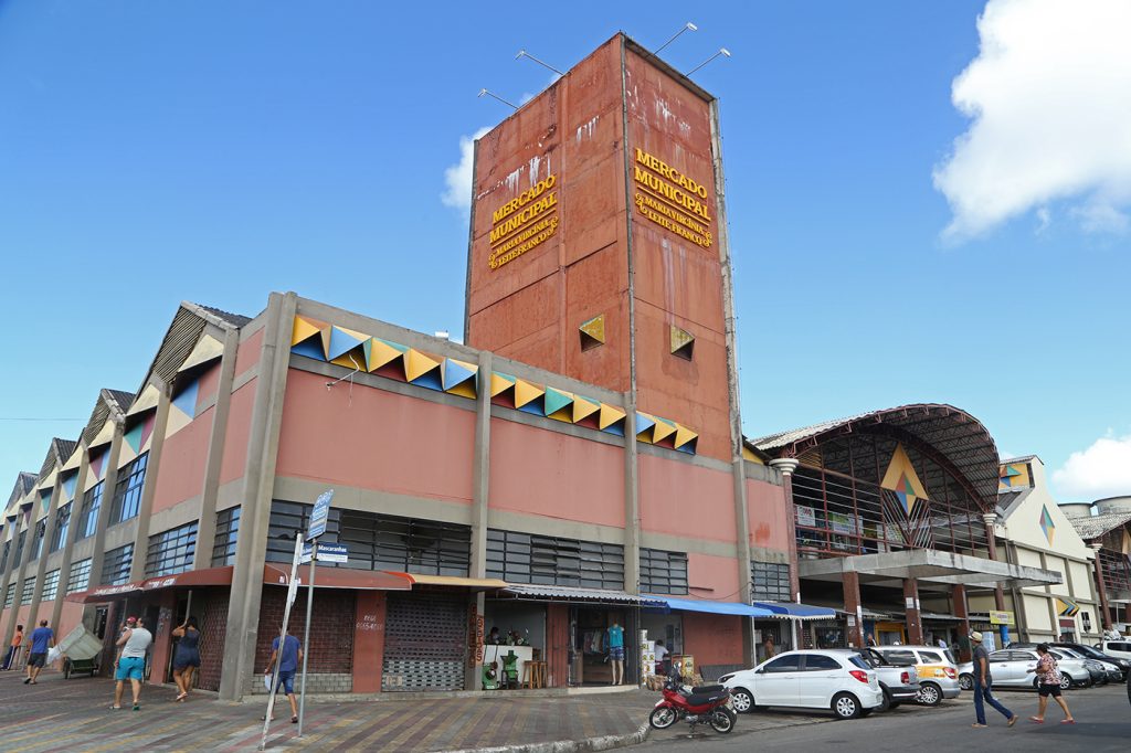 Governo de Sergipe e prefeitura de Aracaju decretam ponto facultativo para vespera do feriado do dia 12