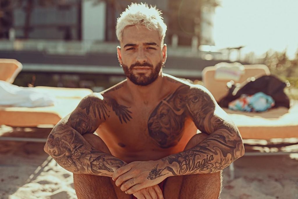 Maluma dedica musica as vitimas de aviao que decolou antes do dele