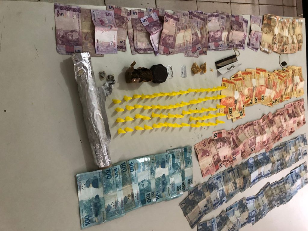 Ponto de trafico de drogas e desarticulado durante operacao em Carira