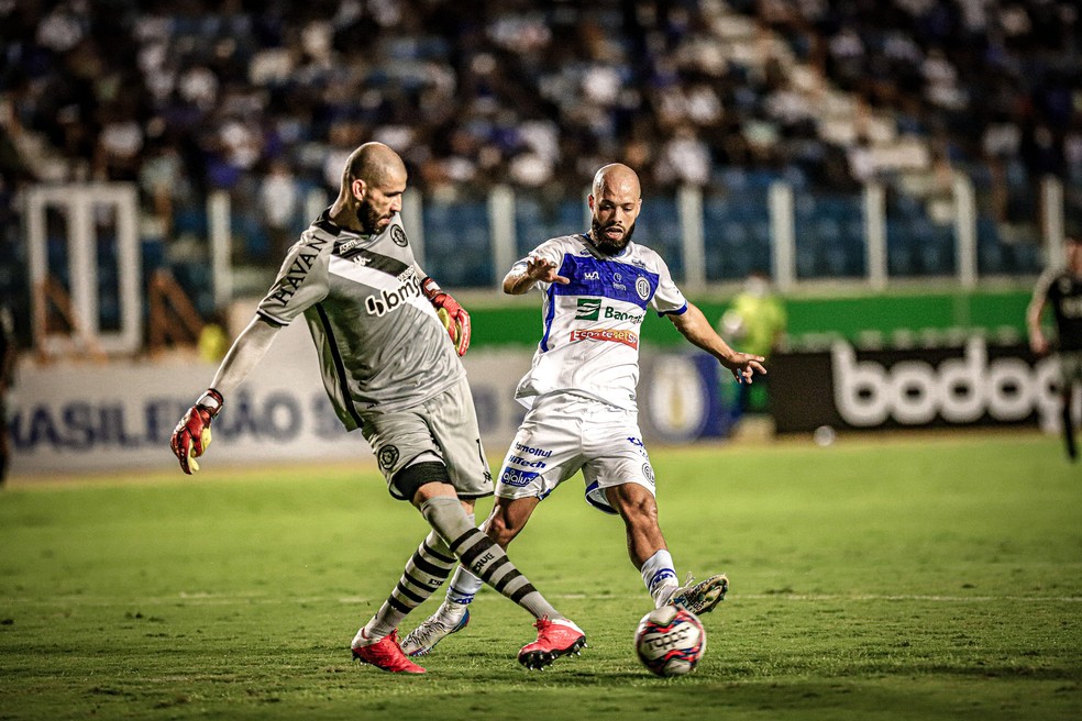 Pra que serve o VAR critica presidente do Confianca apos penalti nao marcado em jogo contra o Vasco