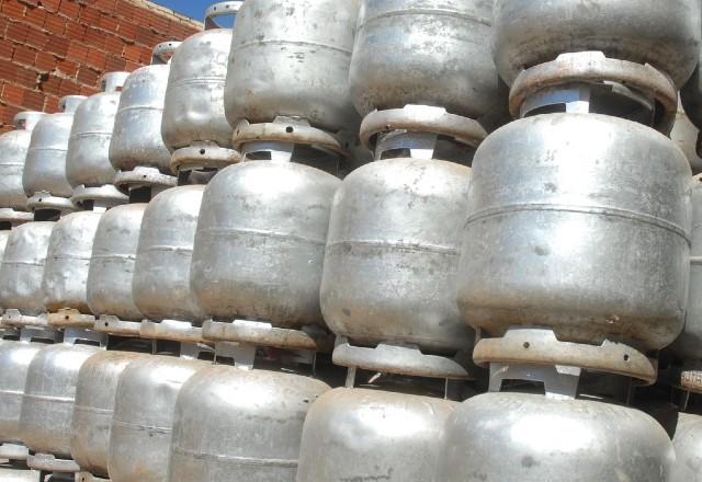 Senado aprova auxilio gas para familias carentes