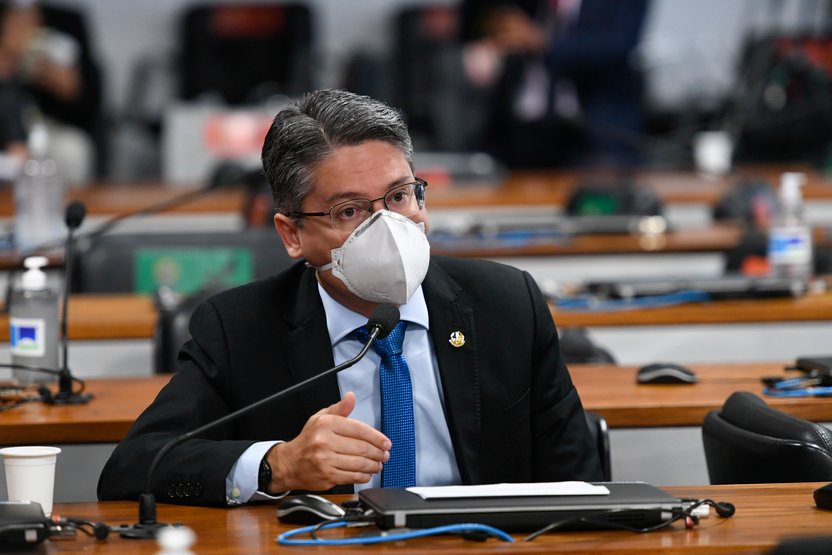 Alessandro Vieira avalia como corajosa possivel candidatura de Moro a presidencia