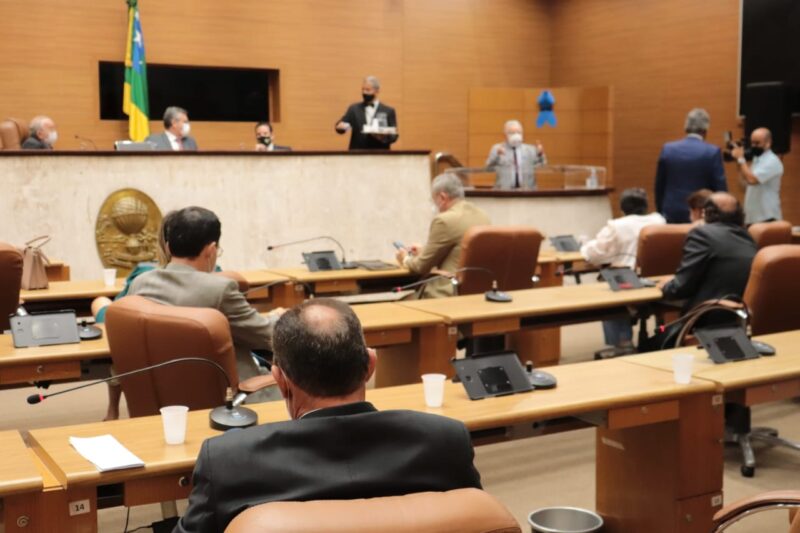 Apos decisao do TSE deputados comemoram nao cassacao da chapa Belivaldo Eliane