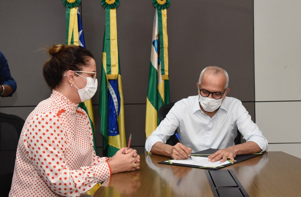 Apos voltar de Dubai Edvaldo Nogueira reassume prefeitura de Aracaju