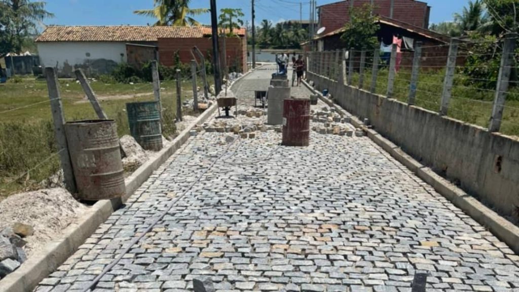 Codevasf inicia obras de calcamento em Socorro apos emendas de R 10 mi de Fabio Henrique