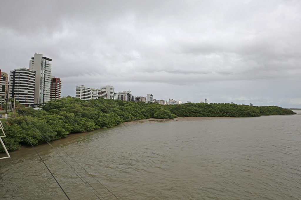 Defesa Civil emite alerta de chuva moderada para as proximas 48h em Aracaju