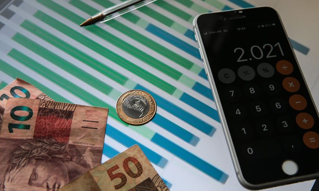 IBGE inflacao medida pelo IPCA acelera para 125 em outubro