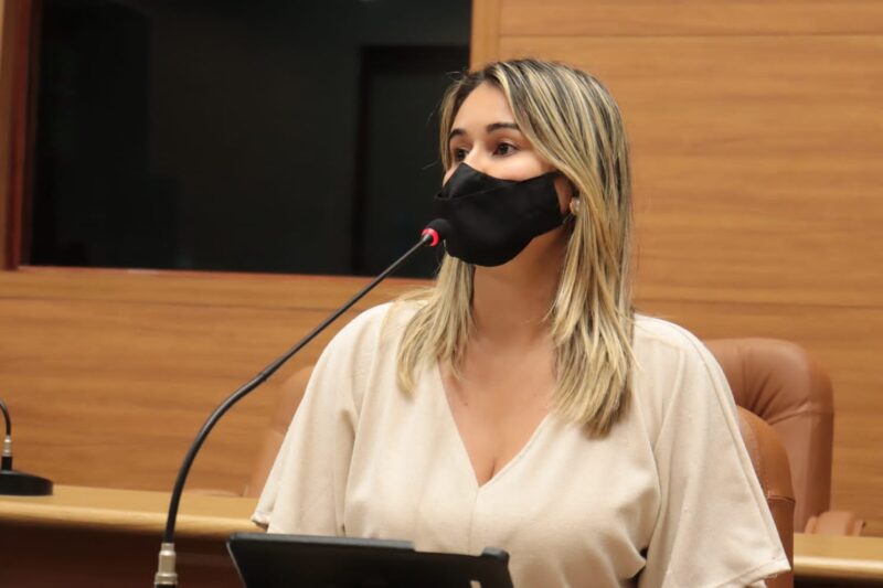Kitty Lima solicita a Deso suspensao da cobranca da taxa de esgoto em Dores
