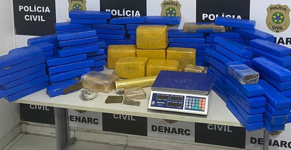Policia apreende mais de 10 kg de maconha em Socorro