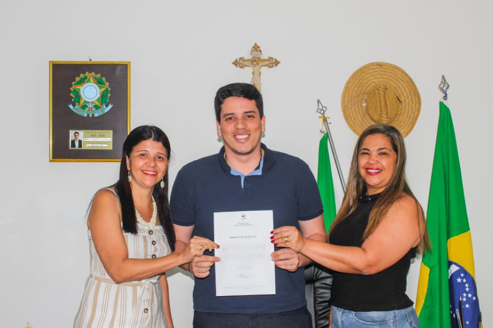 Prefeito de Muribeca assina ordem de servico para reforma de escolas