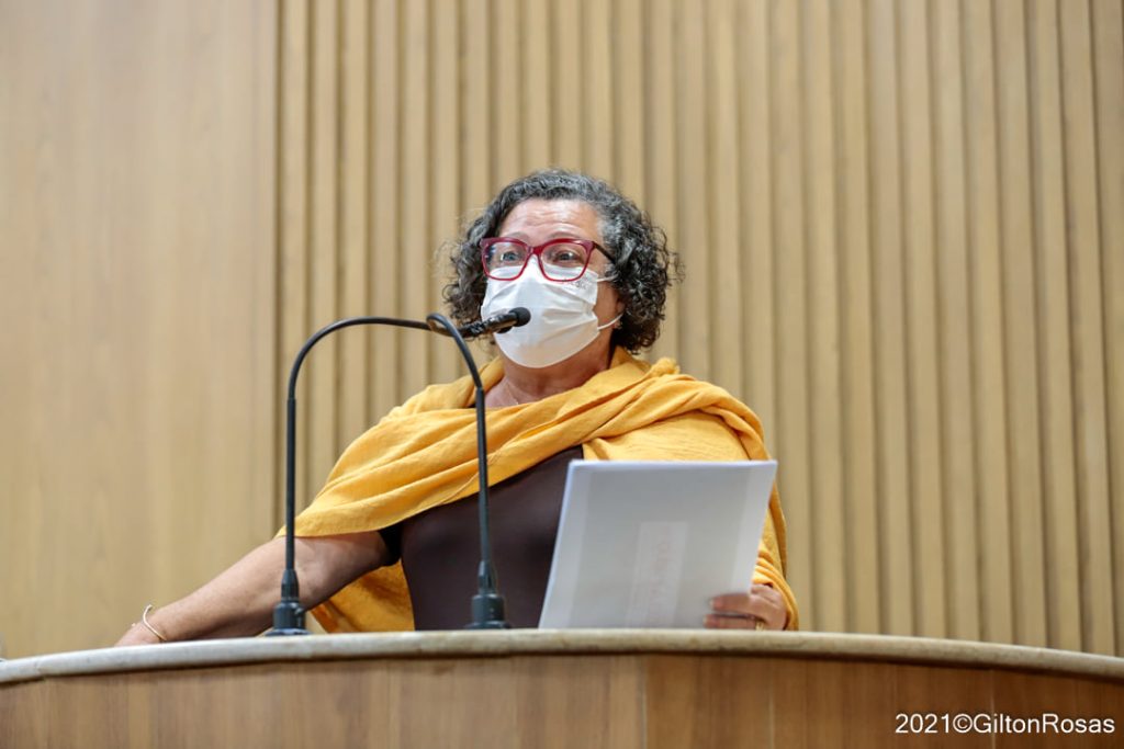 Professora Angela Melo denuncia perseguicao a servidoras do INCRA e a liderancas quilombolas de Sergipe
