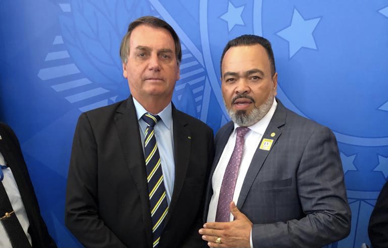 Valdevan Noventa participa de ato de filiacao de Bolsonaro ao PL e da boas vindas ao presidente