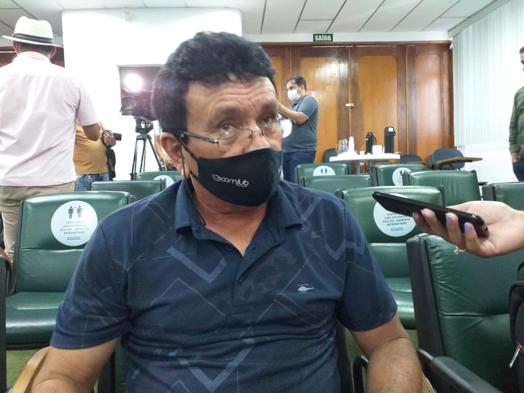 Apos chuvas e prejuizos na safra de arroz associacao de produtores diz que principal problema foi deficiencia de colheitadeira