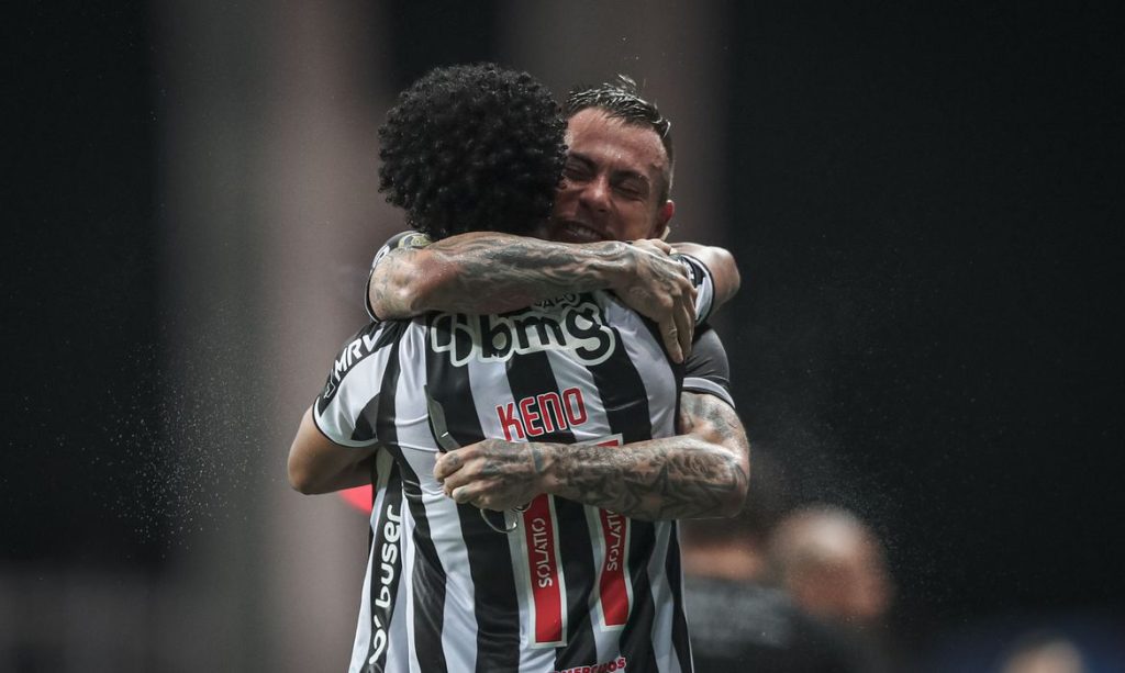 Atletico MG vence Bahia e volta a ser campeao brasileiro apos 50 anos