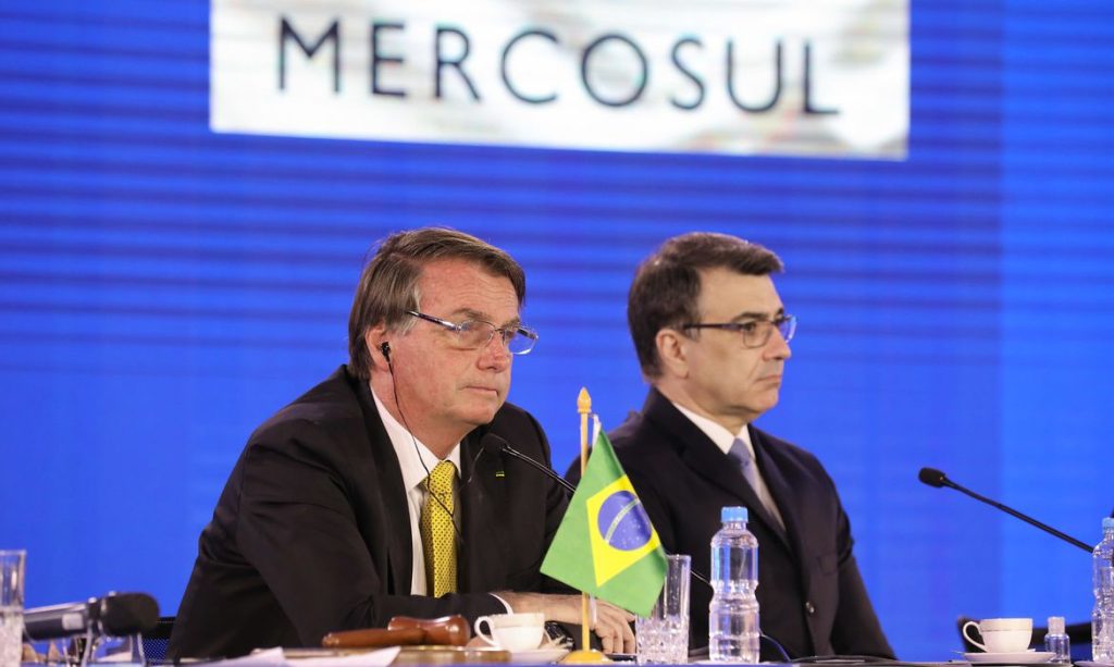 Bolsonaro defende combate rapido a inflacao em Cupula do Mercosul