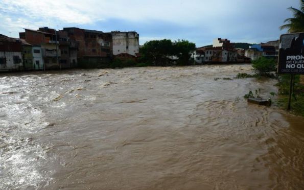 Chuvas deixam 63 cidades em situacao de emergencia em Minas Gerais