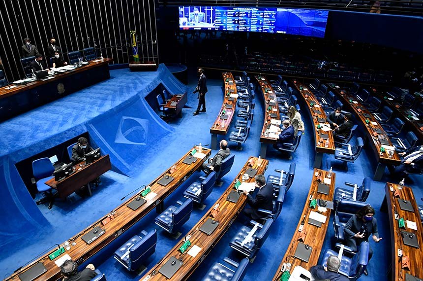 Comissao do Senado deve votar na terca 7 projeto de Rogerio Carvalho para conter alta dos combustiveis