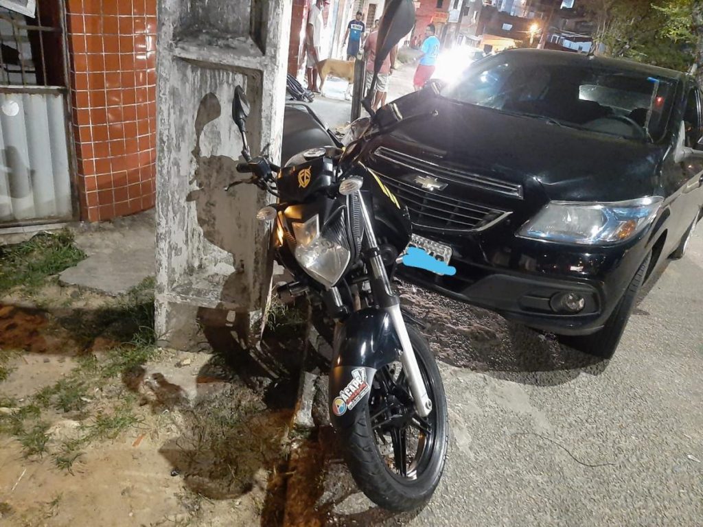 Condutor embriagado deixa duas pessoas feridas na Zona Norte de Aracaju