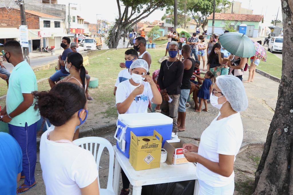 Covid 19 Cerca de 58 mil pessoas estao com calendario vacinal atrasado em Aracaju