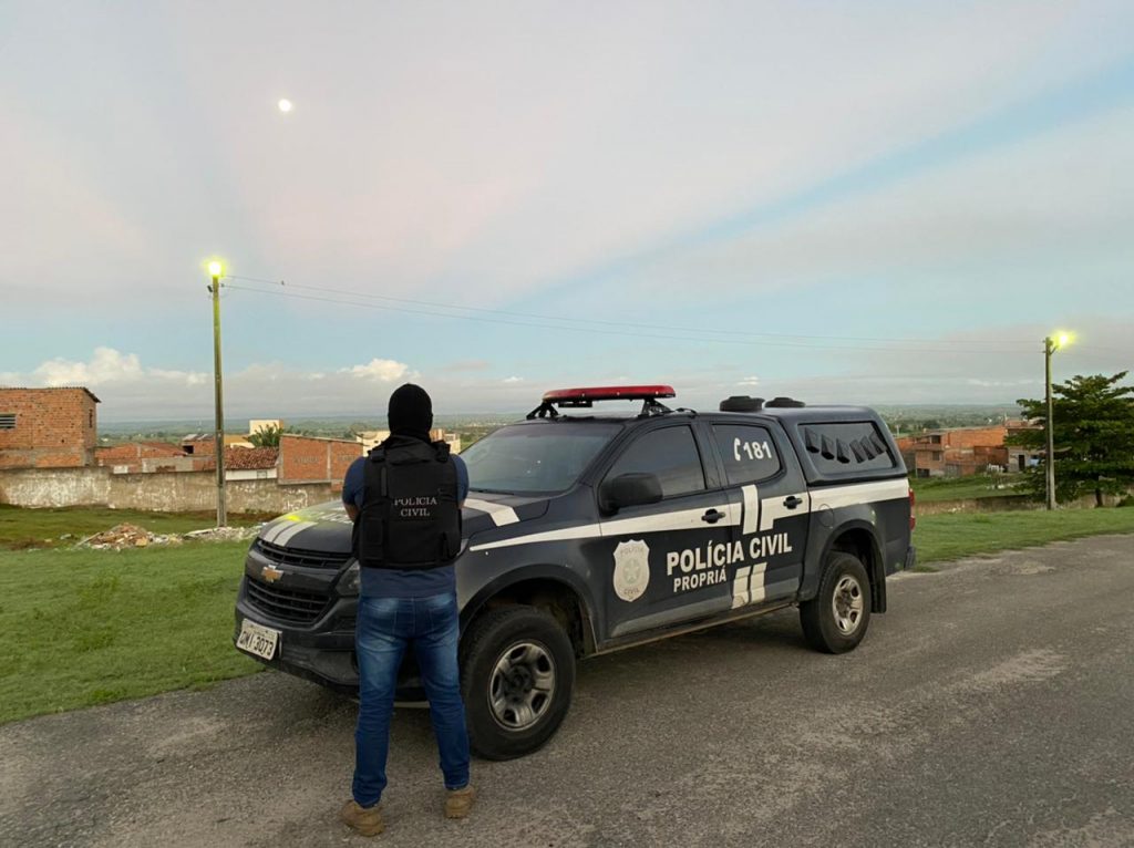 Dois suspeitos de roubo morrem e quatro sao presos durante operacao em Propria e Aracaju
