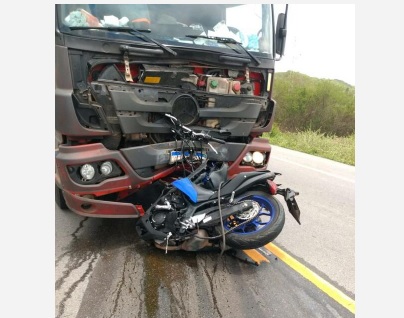 Enfermeiro do Samu morre apos colisao frontal de moto com caminhao