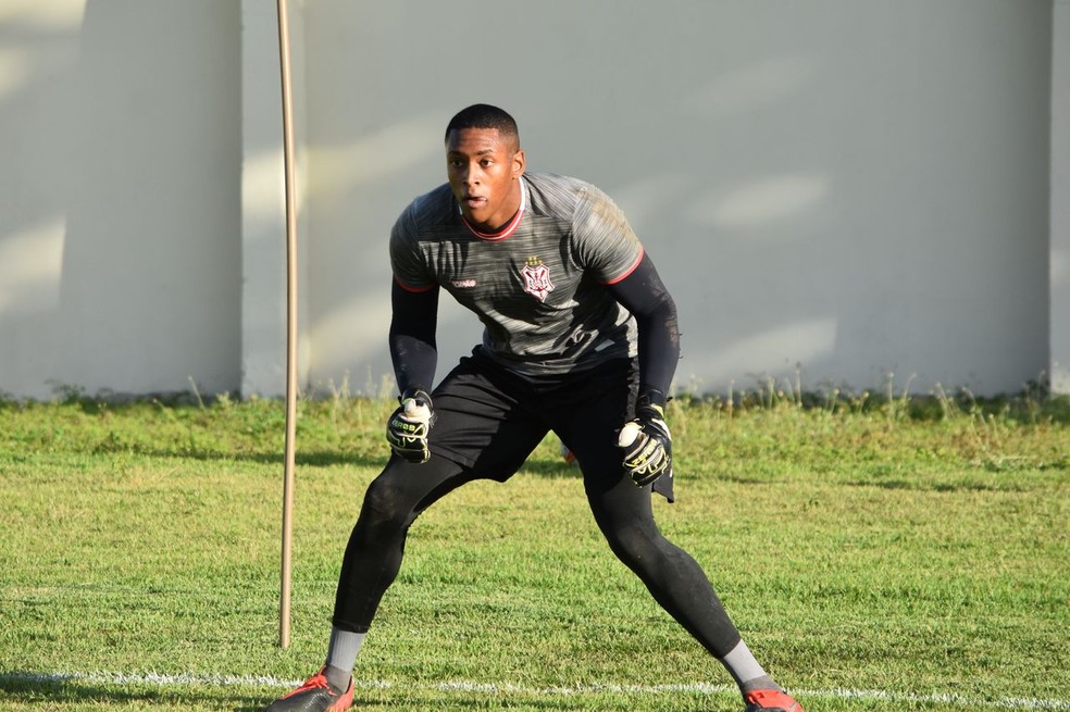 Goleiro Rodrigo