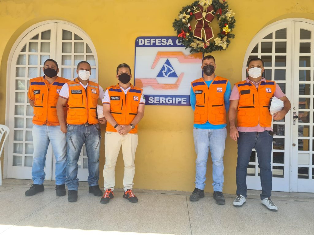 Governo de Sergipe envia equipes da Defesa Civil para auxiliar cidades atingidas pelas chuvas na Bahia