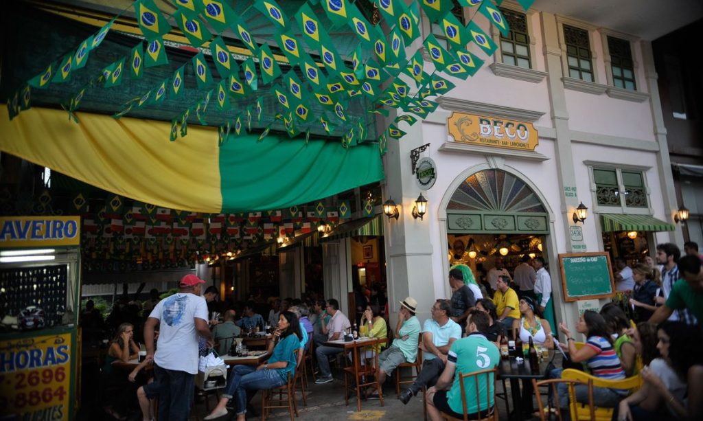 Mais da metade dos maiores de 18 anos consome bebidas alcoolicas