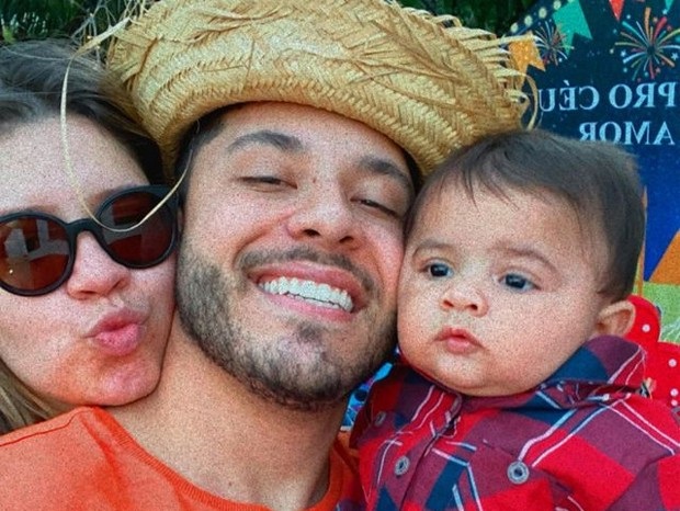 Maraisa apoia Murilo Huff em 1o show apos morte de Marilia Mendonca