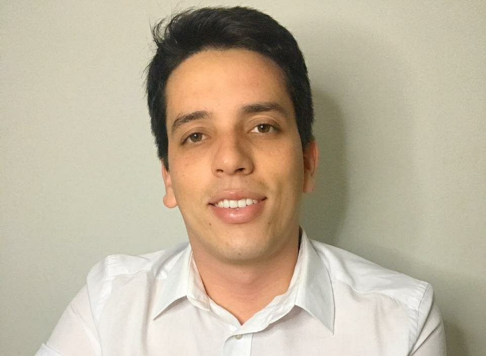 Muribeca anuncia pagamento de bolsas de pos graduacao para professores