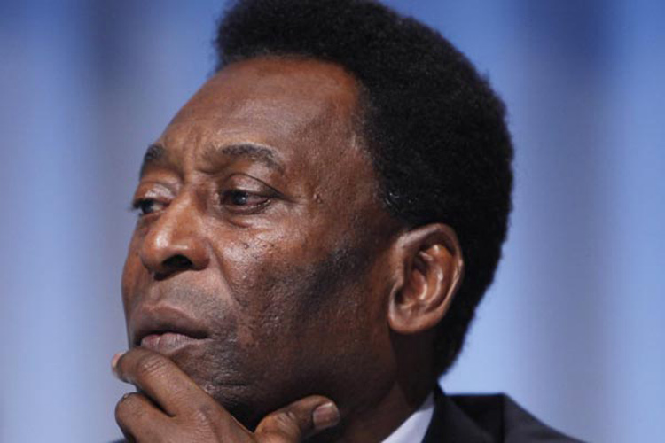 Pele e internado para continuar tratamento de tumor do colon em SP