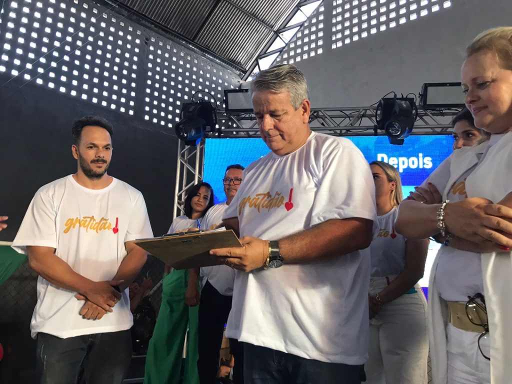 Prefeitura de Santana do Sao Francisco anuncia reajuste salarial de 127 maior da historia do municipio