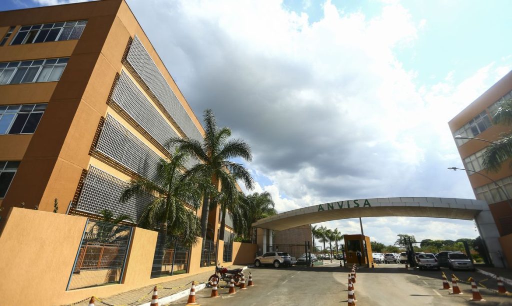 Apos casos de Covid Anvisa pedira cancelamento de cruzeiros em aguas brasileiras