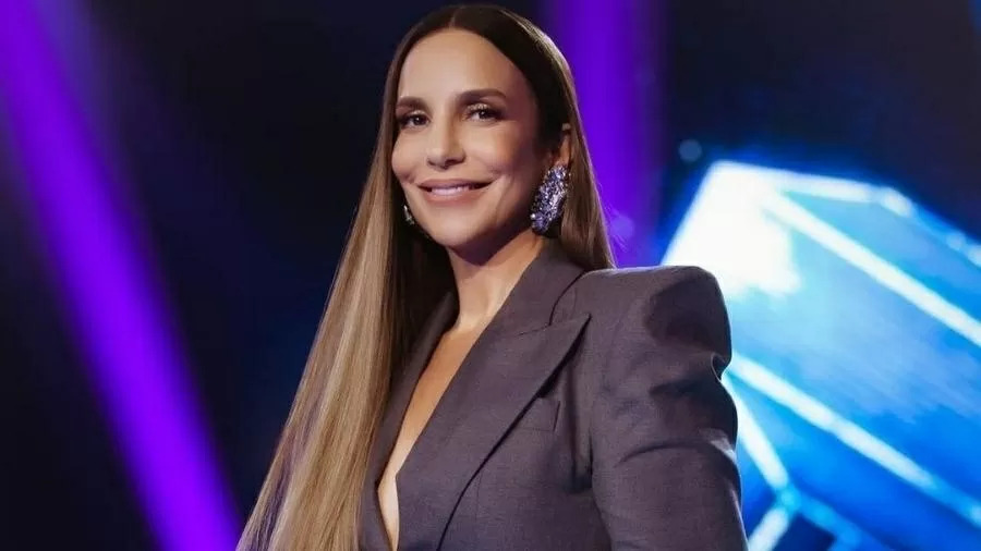 Apos criticas a Bolsonaro em show web reage contra Ivete Sangalo