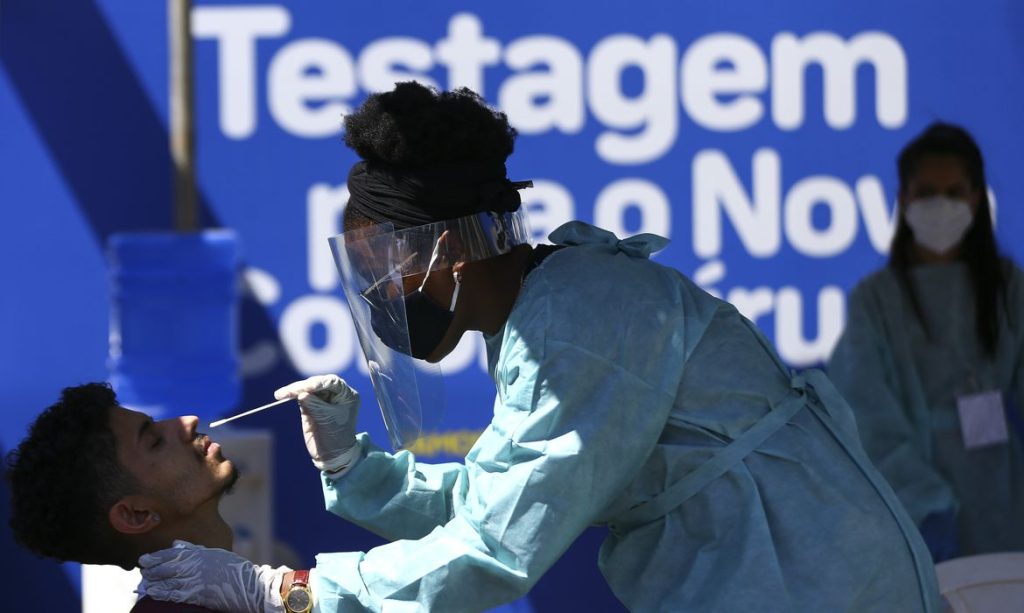 Brasil registra 493 mil novos casos de covid 19 e 115 mortes