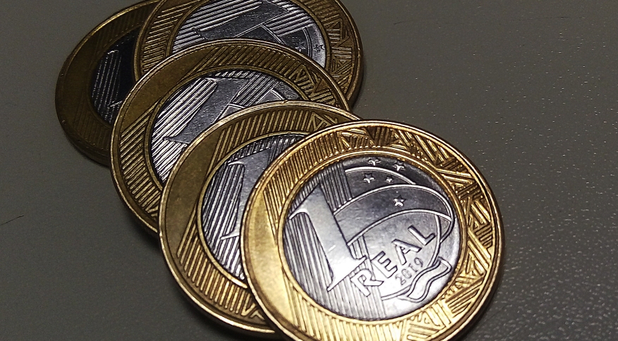 Contas publicas fecham no azul pela primeira vez em oito anos com superavit de R 15 bi