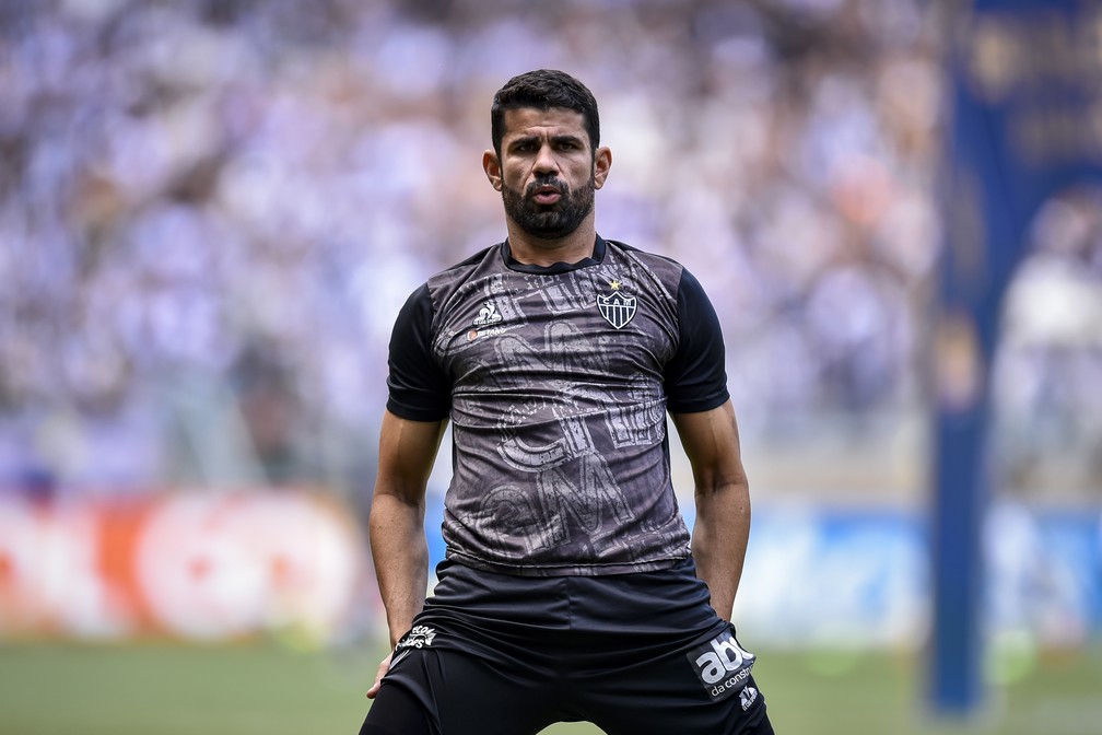 Diego Costa recebe proposta do Corinthians mas aguarda oferta de clubes espanhois