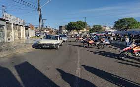 Duas pessoas ficam feridas apos acidente na Av. Visconde de Maracaju em Aracaju