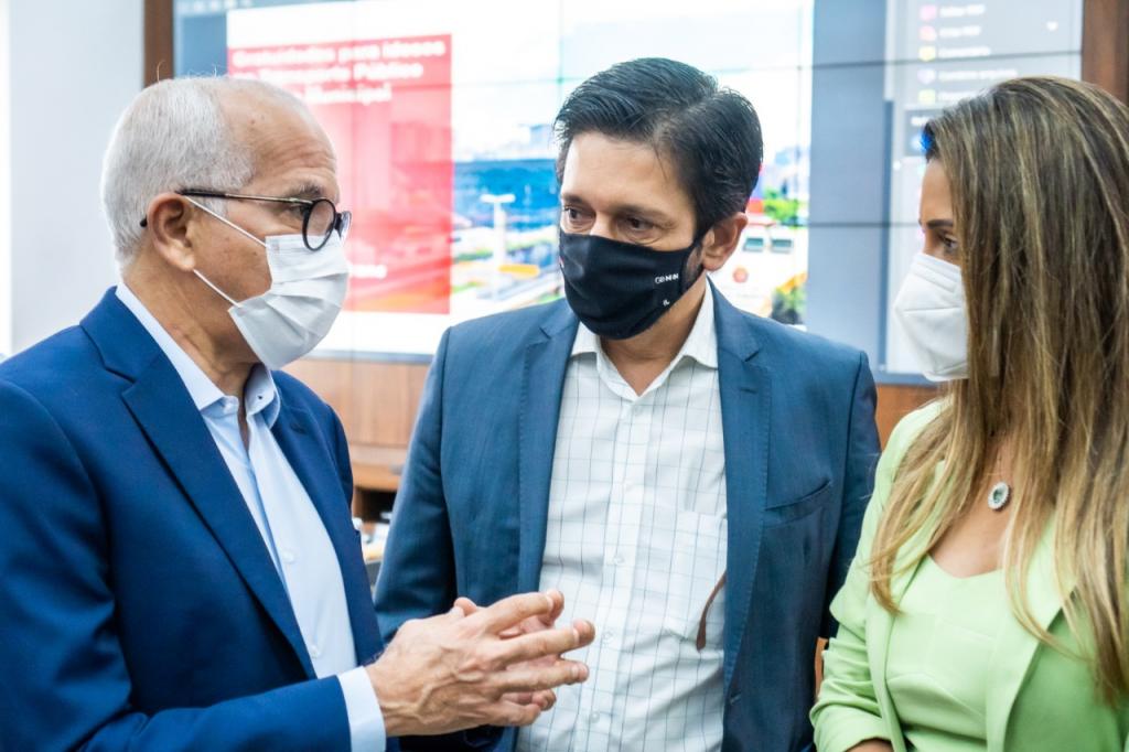 Edvaldo Nogueira se reune com ministra para tratar sobre situacao do transporte publico