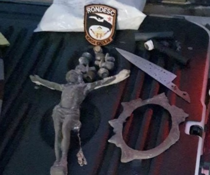 Homem e preso por furtar objetos de cemiterio em Nossa Senhora do Socorro
